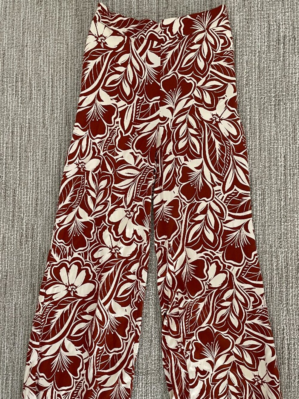 Old Navy Flowy Wide leg Pant,Tropical Floral Print, Size: M. (NWOT)